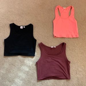 3 crop tops